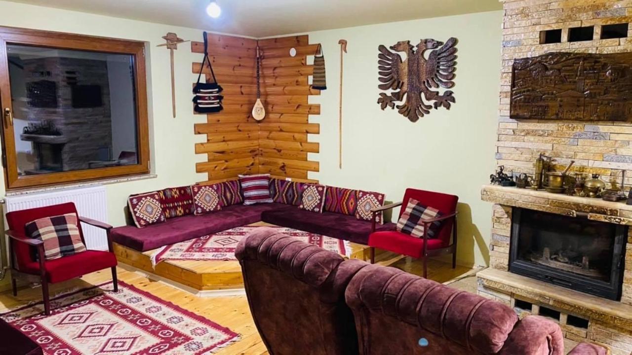 Villa 80 Kodra E Diellit Tetovo Buitenkant foto