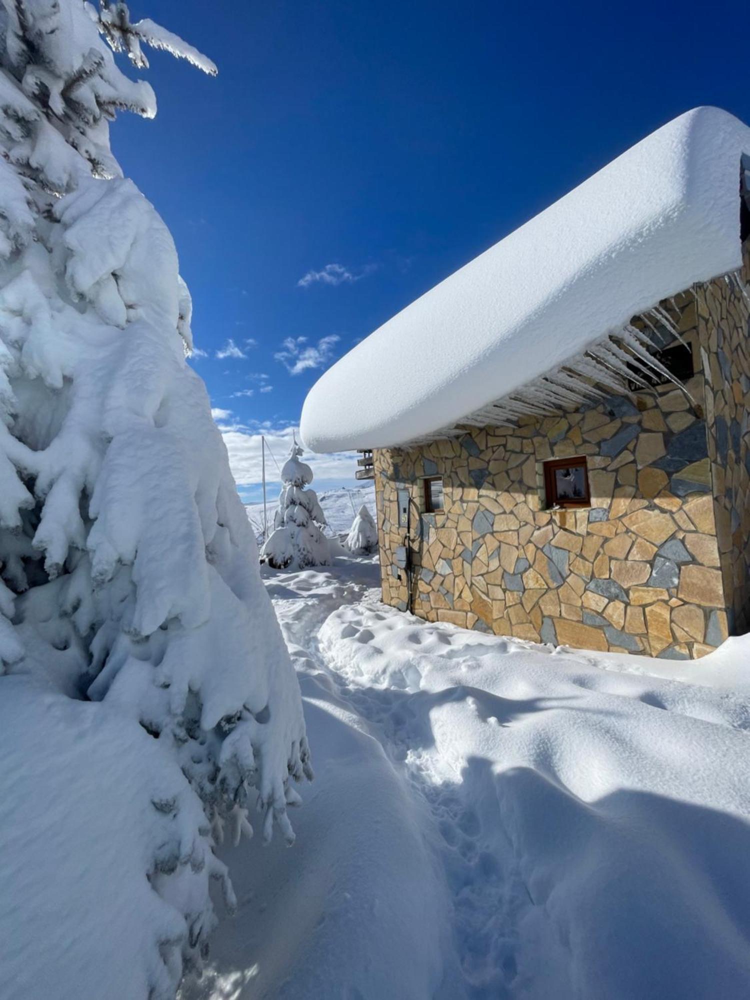 Villa 80 Kodra E Diellit Tetovo Buitenkant foto
